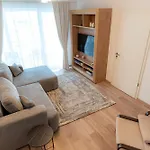 B&v 706 Coresi - Balcony With Parking Apartment Brasov