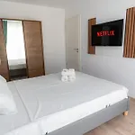 B&v 706 Coresi - Balcony With Parking Brasov