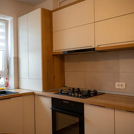 Apartment B&v 706 Coresi - Balcony & Free Parking *