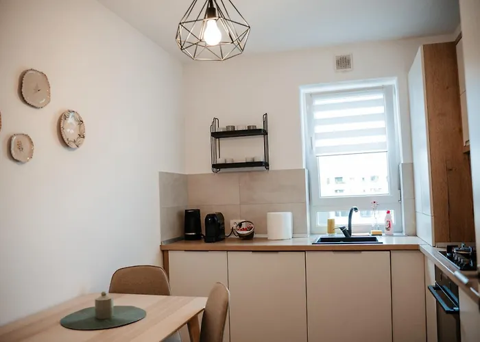 Apart B&V 706 Coresi - Balcony Apartment With Parking *