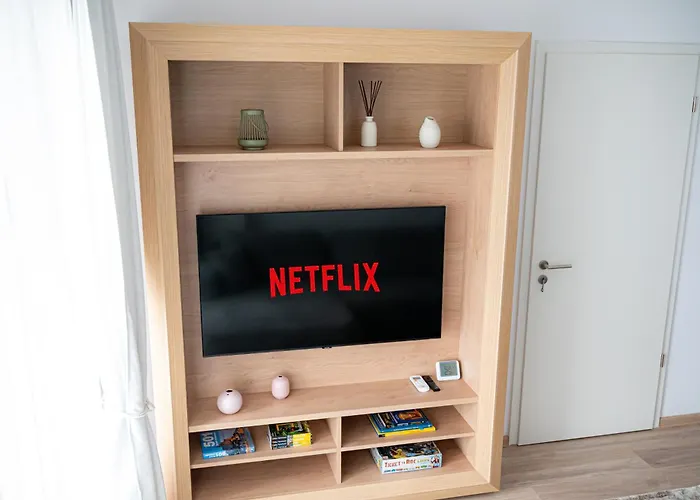 B&v 706 Coresi - Balcony & Free Parking *