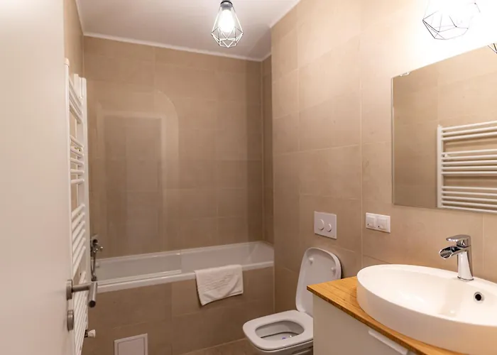 B&v 706 Coresi - Balcony & Free Parking *